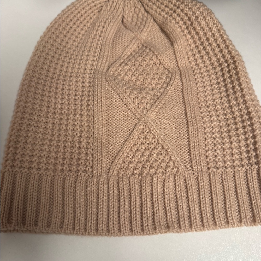 Knit Beanie in Beige/ Tan / light rose